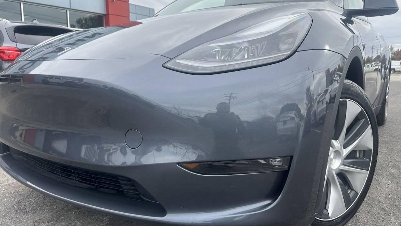 TESLA MODEL Y 2023 7SAYGDEEXPF756122 image